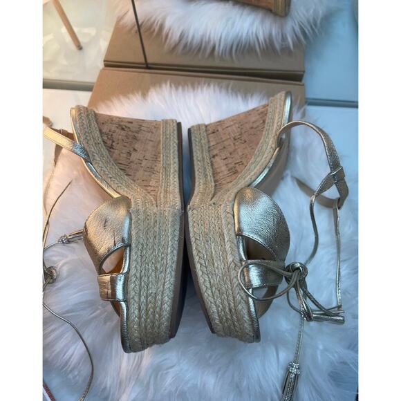 Badgley Mischka metallic gold wedge sandals sz 10 - Picture 10 of 16